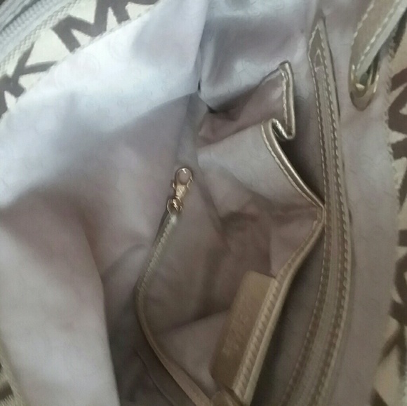 Michael Kors Purse - Picture 3 of 8